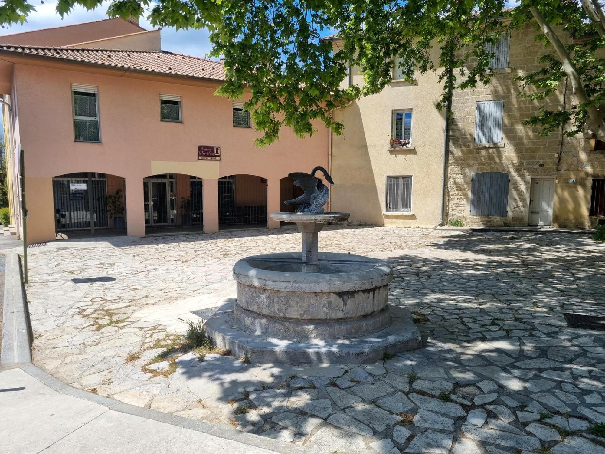 Spacieux T2, Emplacement Ideal Et Parking Prive Uzès Εξωτερικό φωτογραφία
